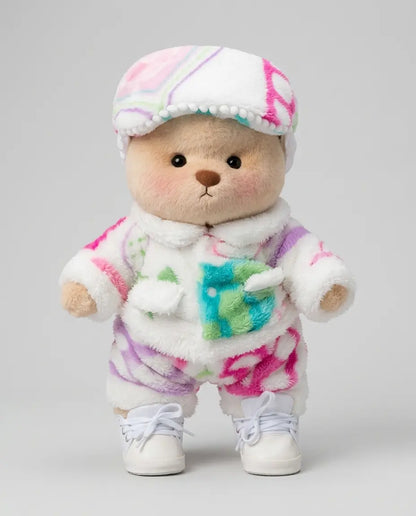 Ručně vyráběný prémiový medvídek s vyměnitelnými oblečky – FluffyCuddle
