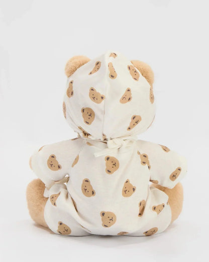 Ručně vyráběný prémiový medvídek s vyměnitelnými oblečky – FluffyCuddle