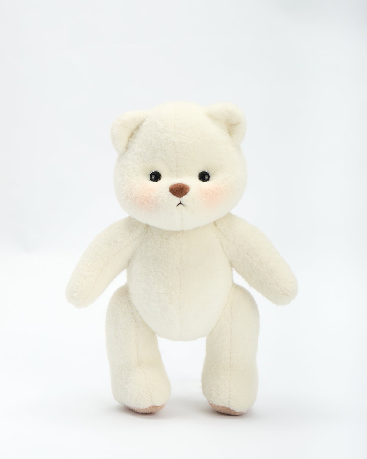 Ručně vyráběný prémiový medvídek s vyměnitelnými oblečky – FluffyCuddle