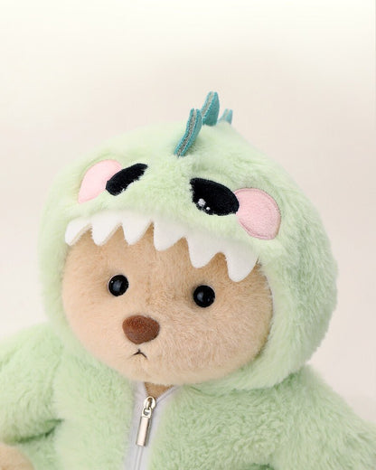 Ručně vyráběný prémiový medvídek s vyměnitelnými oblečky – FluffyCuddle