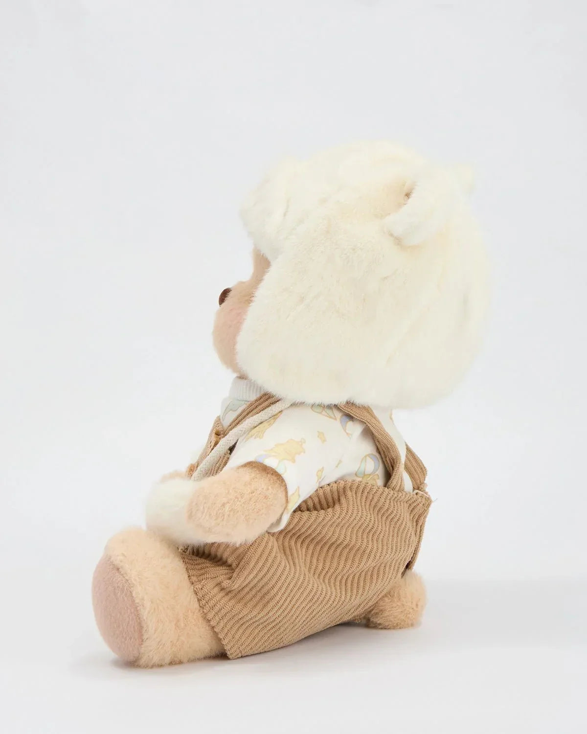 Ručně vyráběný prémiový medvídek s vyměnitelnými oblečky – FluffyCuddle