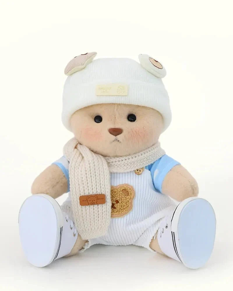 Ručně vyráběný prémiový medvídek s vyměnitelnými oblečky – FluffyCuddle
