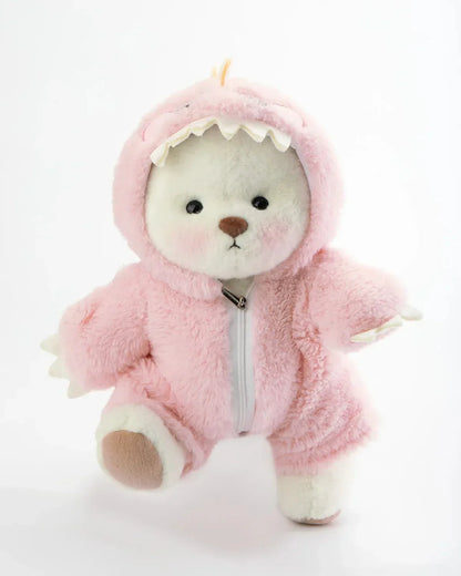 Ručně vyráběný prémiový medvídek s vyměnitelnými oblečky – FluffyCuddle